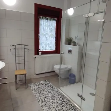 Am Hoerselufer Apartment Eisenach