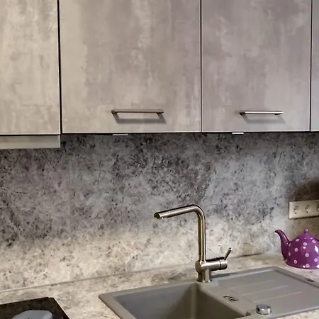 Am Hoerselufer Apartman *