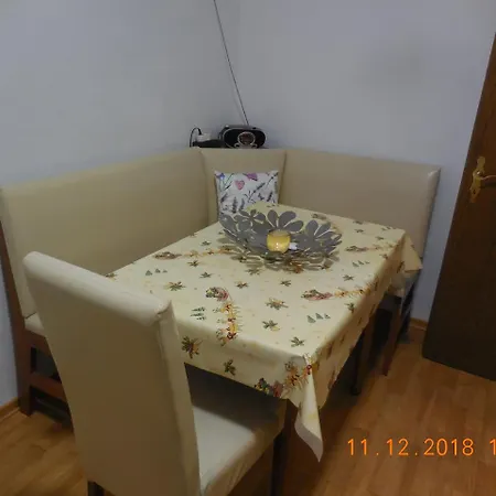 Am Hoerselufer Apartment Eisenach